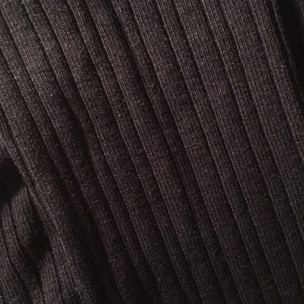 Sweater - Picture 2 of 4